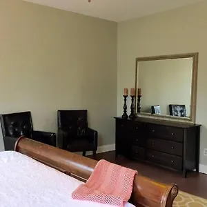 12 South-walk To Bars+coffee+food+shops+belmont Nashville